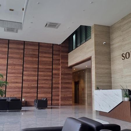 Solaris Apartments Luxury By Cozy Accra Exterior photo