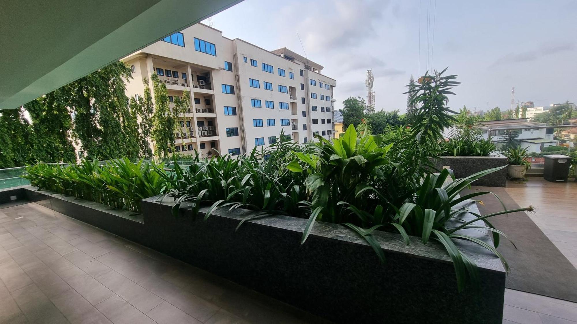 Solaris Apartments Luxury By Cozy Accra Exterior photo