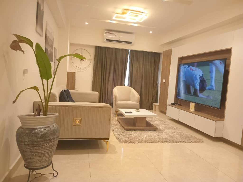 Solaris Apartments Luxury By Cozy Accra Exterior photo